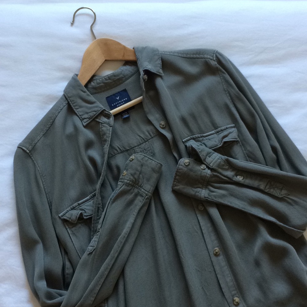 American Eagles outfitters boyfriend shirt XS